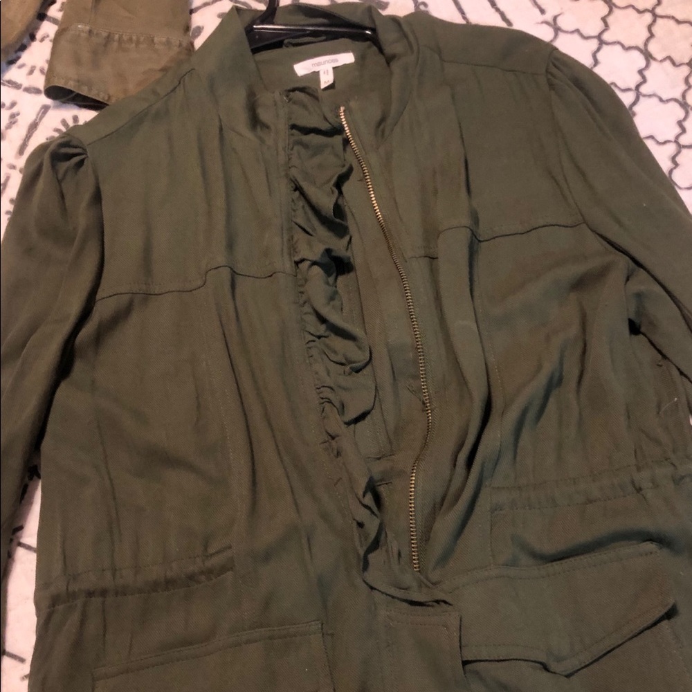 Olive utility jacket! Never worn! Smoke free home.